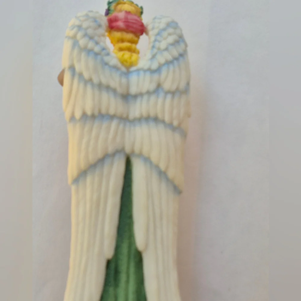 Lenox Angel of Harmony Figurine with Mandolin 1997 - Picture 9 of 15
